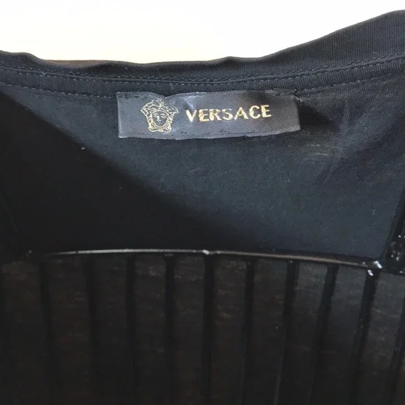 GIANNI VERSACE Black & Gold Beaded Medusa T-Shirt - Picture 4 of 9